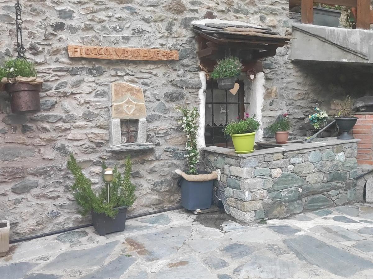 Fiocco Di Neve Apartment Montjovet Exterior photo